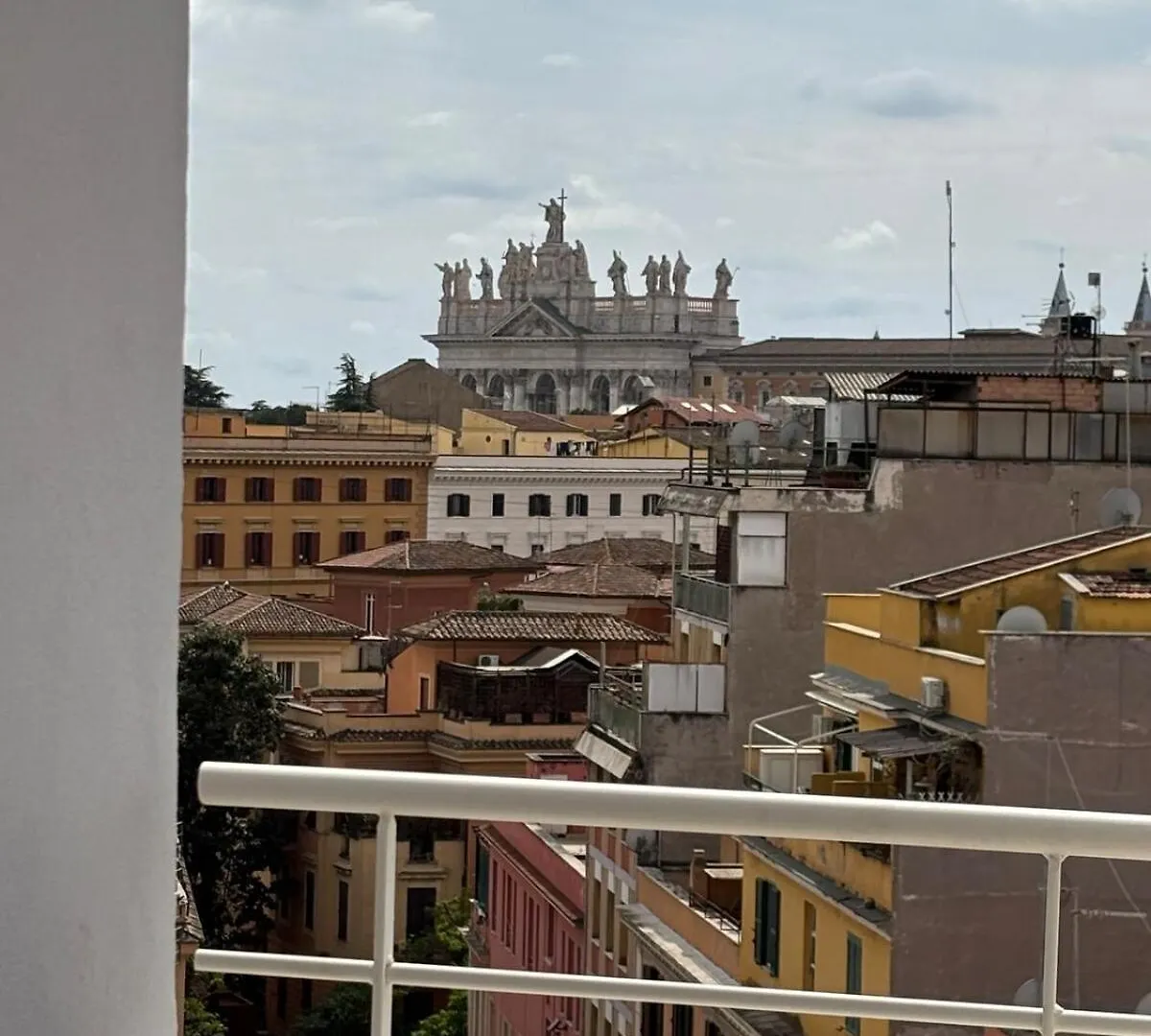 Urban Concept Santa Croce In Gerusalemme - Entire Apartment Rome