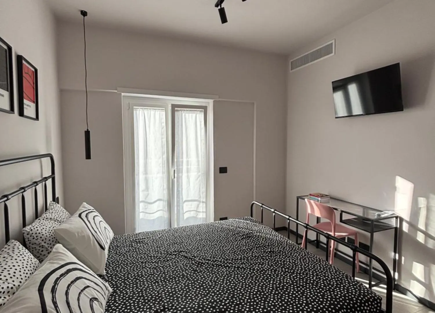 Urban Concept Santa Croce In Gerusalemme - Entire Apartment Rome